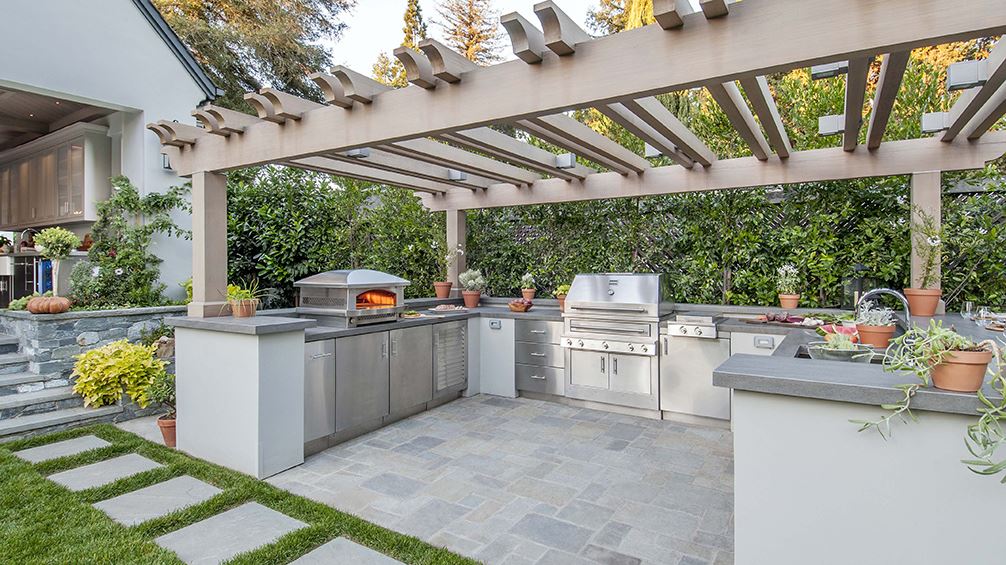 Outdoor appliances in a backyard